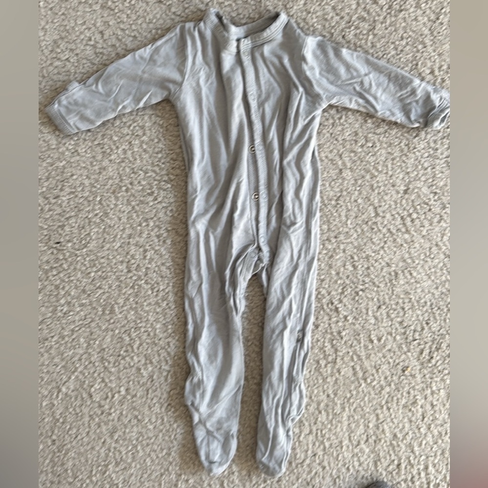 Kyte baby button footie 0-3m